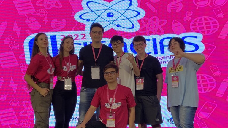 Bolsistas e voluntários Pibic-JR do IFPR Umuarama são premiados na XI Ficiencias