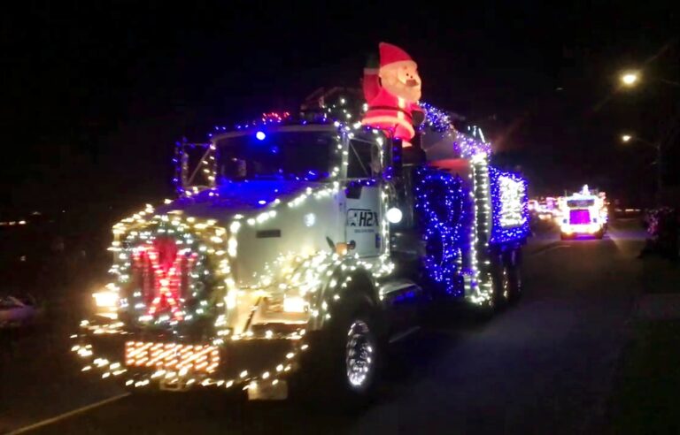 Natal de Luz em Umuarama terá desfile de grandes e médios veículos