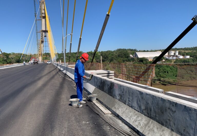 Construção da ponte da Integração Brasil-Paraguai atinge 96,6% de conclusão
