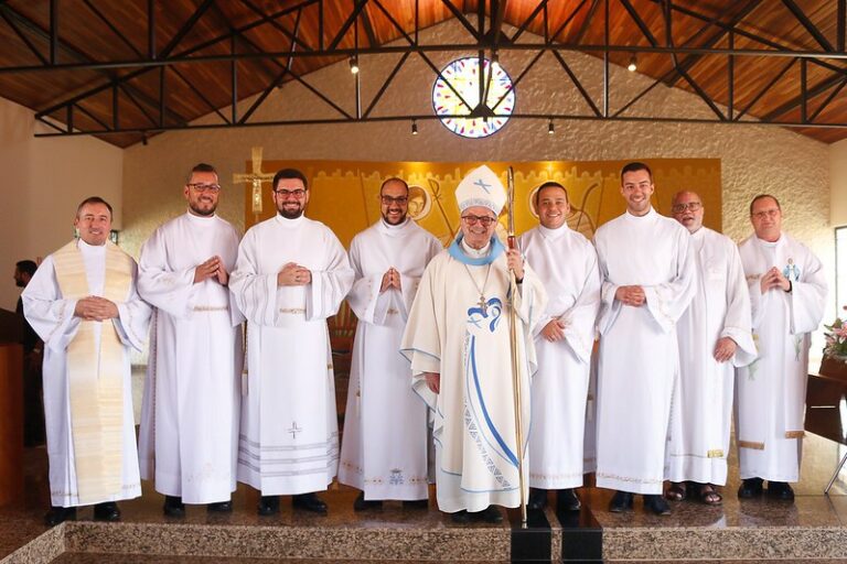 Seminaristas recebem Leitorado, Acolitado e Admissão às Ordens Sacras