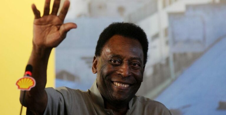 O último drible de uma lenda do futebol. Morre aos 82 anos o Rei Pelé
