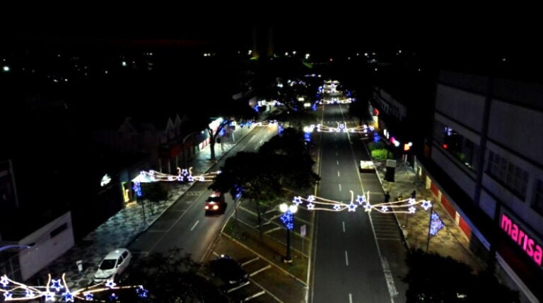 Comércio de Umuarama inicia atendimentos noturnos nesta quarta-feira