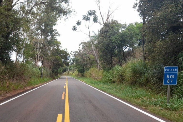 PR-468: DER/PR reforça sinalização de rodovia em Umuarama para aumentar segurança
