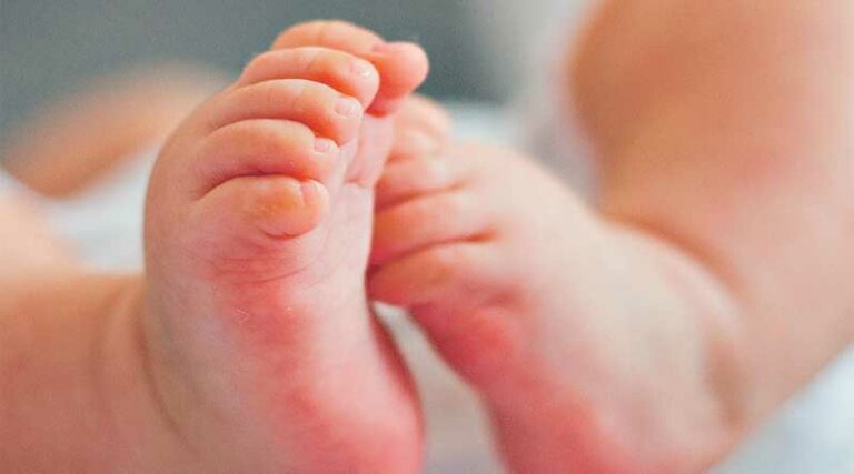 Bebê de 47 dias de idade é internado em Cianorte com lesões corporais graves