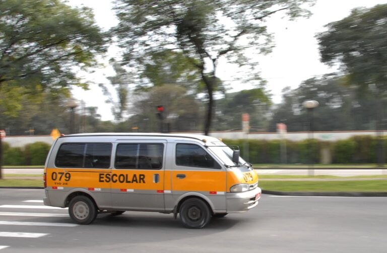 Procon divulga cuidados recomendados ao contratar transporte escolar