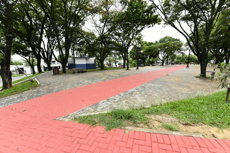 Praça Sete de Setembro passa por revitalização e obras estão na reta final