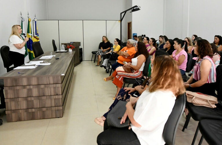 Conselho dos Direitos da Mulher empossa conselheiros e elege nova presidente