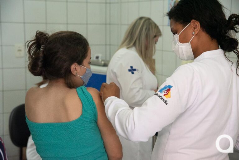 Secretaria de Saúde de Umuarama promove vacinação contra a Covid nesta sexta-feira