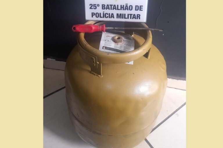 Adolescente de 16 anos é flagrado furtando botijão de gás no Jardim Iguaçu