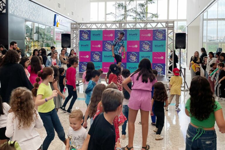 Shopping Palladium Umuarama entra no ritmo de Carnaval com arena de danças com DJ