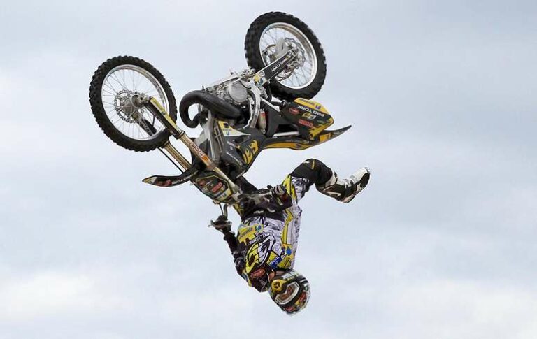 SRU anuncia Show de Motocross Freestyle com Joaninha na Expo Umuarama 2023