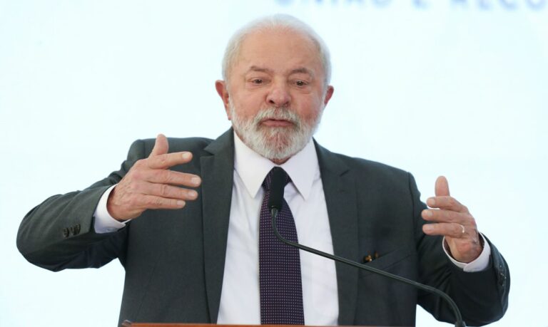 Presidente Lula adia embarque à China após apresentar pneumonia leve
