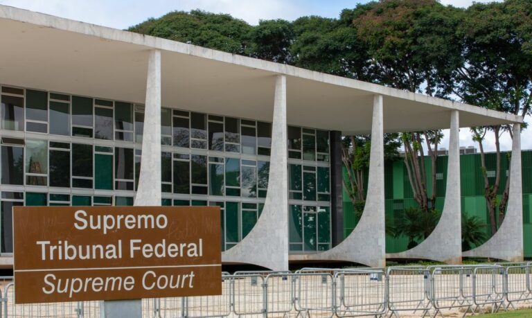 Supremo Tribunal Federal começa a julgar se aceita denúncias por atos antidemocráticos