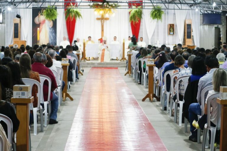 Diocese de Umuarama realiza instalação canônica da Paróquia Divina Misericórdia, em Cianorte