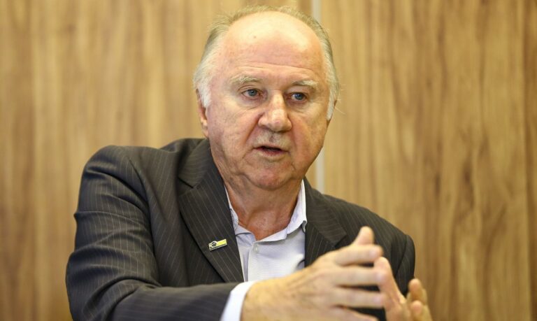 Em Brasília: Prefeitos pedem aumento de 1,5% em fundo para pagar piso da enfermagem