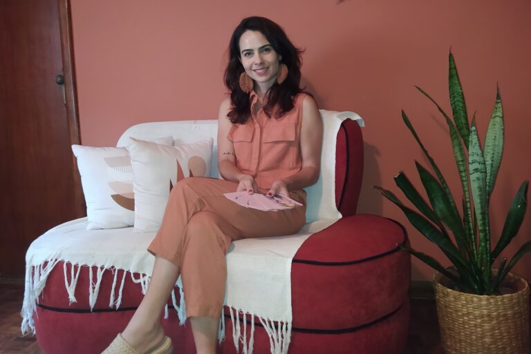 Com abordagem holística, gineterapeuta atua para restabelecer o equilíbrio energético da mulher