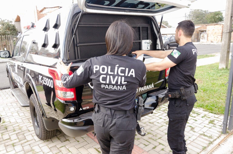 Equipes policiais prendem homem por armazenar pornografia infantojuvenil em Paranavaí