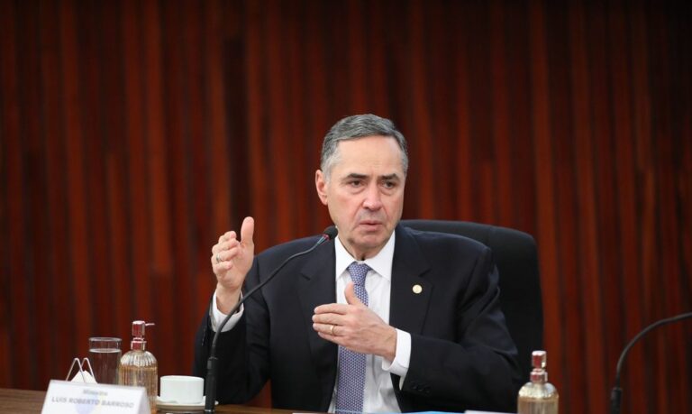 Luís Roberto Barroso toma posse na presidência do Supremo Tribunal Federal