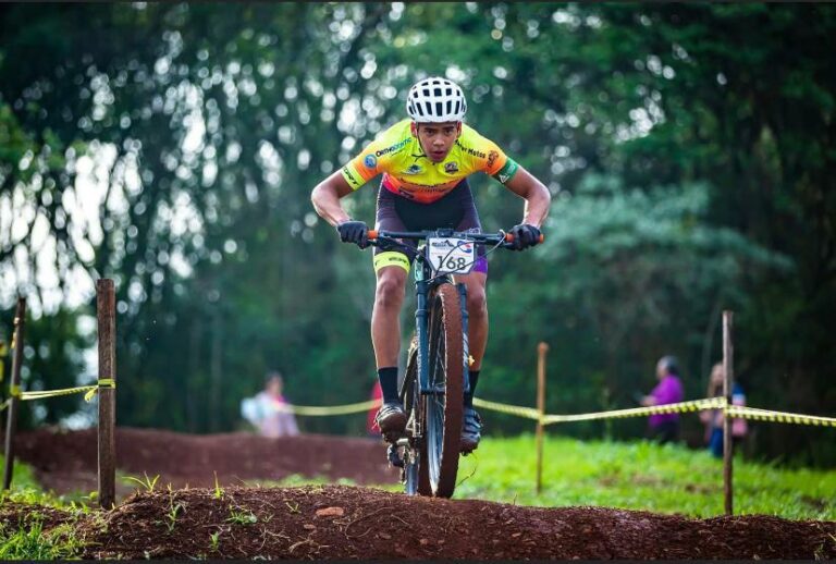 Atletas de Umuarama se destacam na Copa Oeste Mountain Bike/XCO 2023