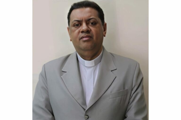 Umuarama: Após padre se afastar para cuidar da filha, Diocese anuncia nome do substituto