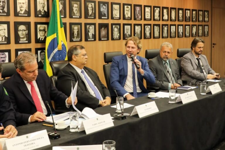 Zeca Dirceu e lideranças do Paraná levam demandas das fronteiras ao ministério da Justiça