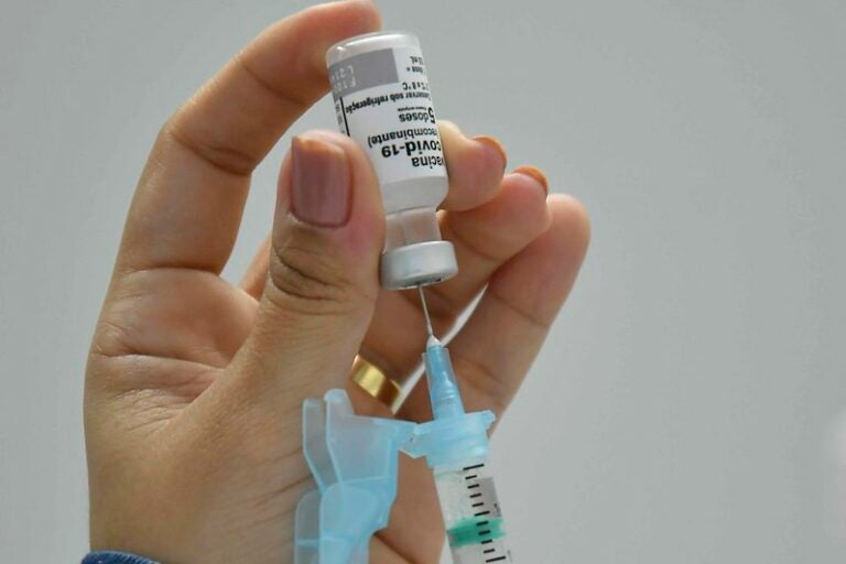 Umuarama terá vacinação contra Covid para crianças e doses contra a influenza nesta terça-feira