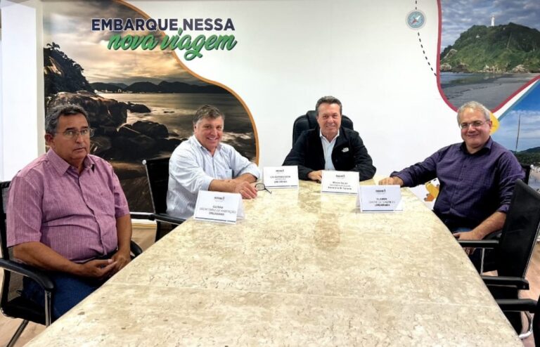 Pozzobom visita o secretário de Estado Márcio Nunes e pede apoio para festejos natalinos