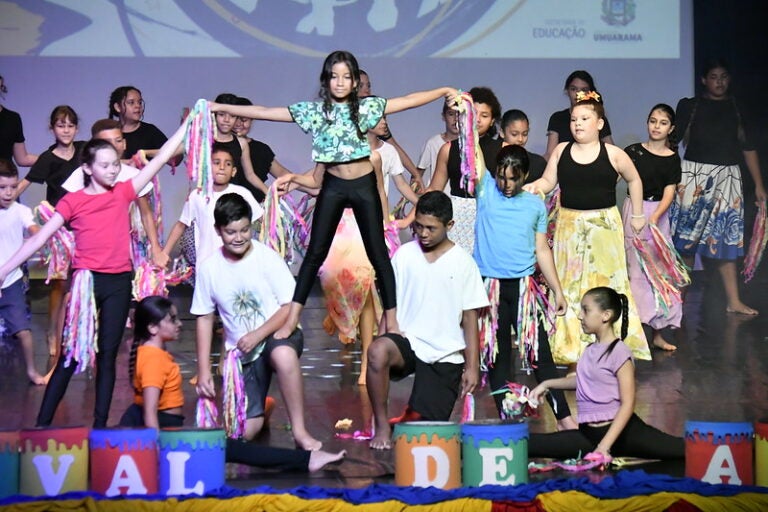 Umuarama: Educação realiza festival de artes com 1.300 alunos da rede municipal