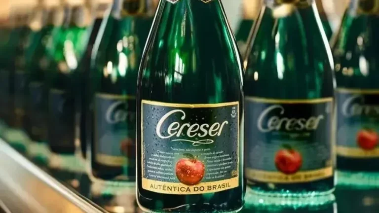 Anvisa manda suspender a venda de 28 lotes da Sidra Cereser por risco de ingestão de vidro