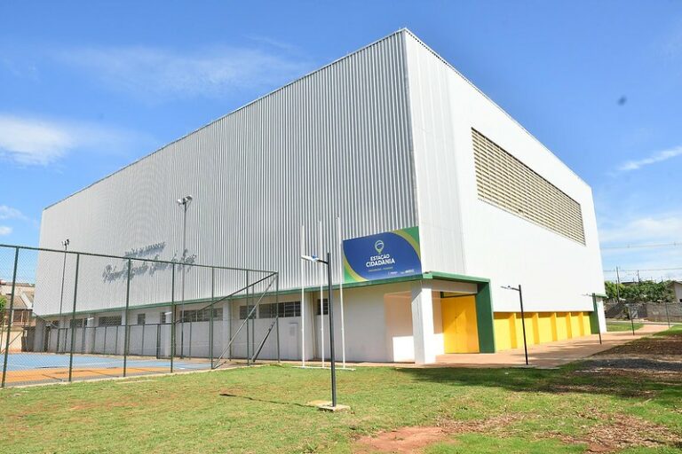 Prefeitura e Senac abrem curso de modelagem de sobrancelha e henna no Sonho Meu