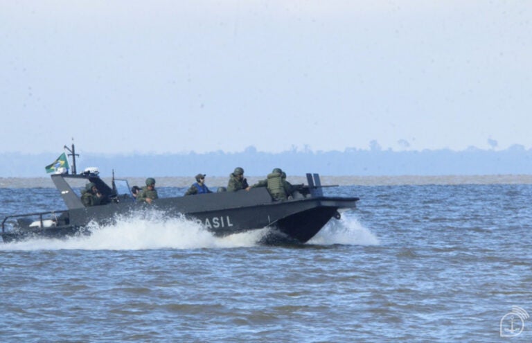 Marinha intensifica combate a crimes na fronteira com o Paraguai, incluindo a região de Guaíra