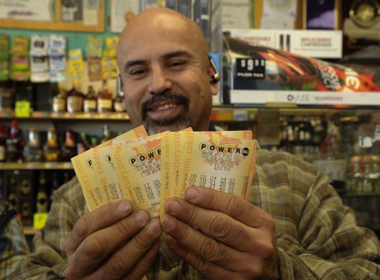 Sinta a magia do Natal no próximo sorteio da Powerball com prêmio de R$ 3 bilhões