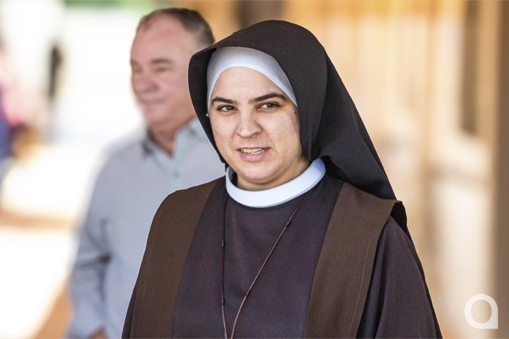 “Foi maravilhoso, tenho o coração agradecido”, diz Irmã Edith Véritas ao deixar o Lar Santa Faustina