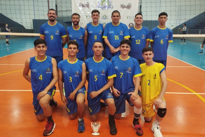Voleibol masculino de Umuarama inicia competição em Maringá com vitórias