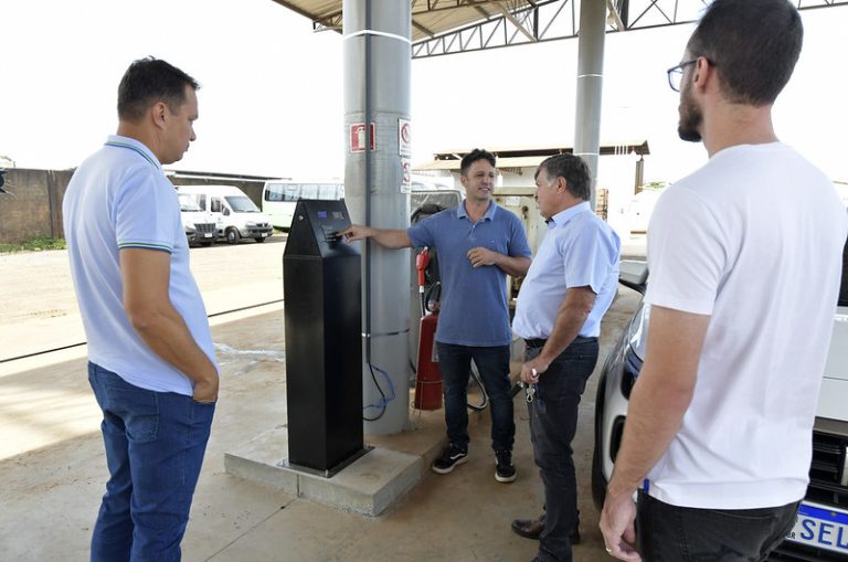 Prefeitura de Umuarama implementa controle digital de abastecimento de veículos oficiais