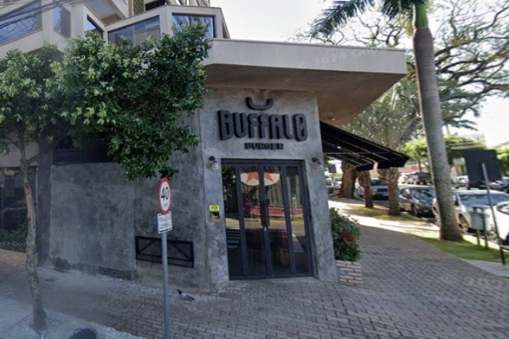 Semana fecha com 297 empregos em Umuarama; Buffalo Burger está com vagas abertas