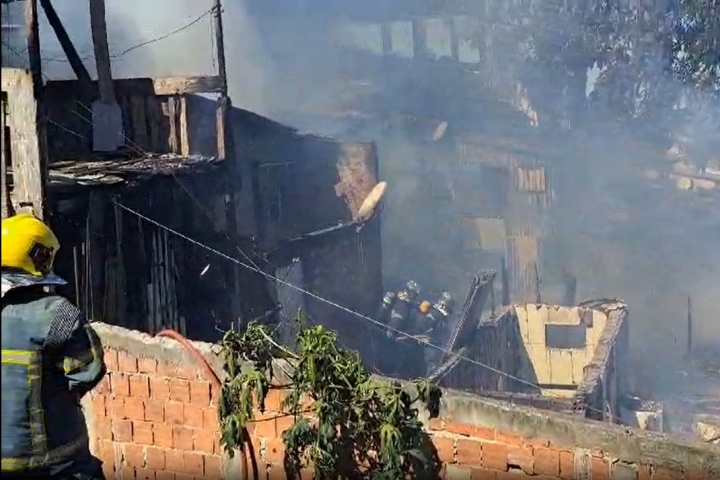 Mulher se arrisca e fica ferida ao salvar bebê de incêndio, no Paraná
