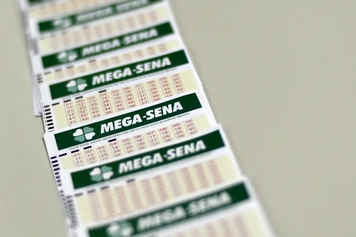 Bolão e apostas simples de Umuarama faturam na quadra do sorteio 2.717 da Mega-Sena