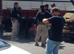 Homens são presos rebocando caminhonete com 618 quilos de maconha em Cruzeiro do Oeste