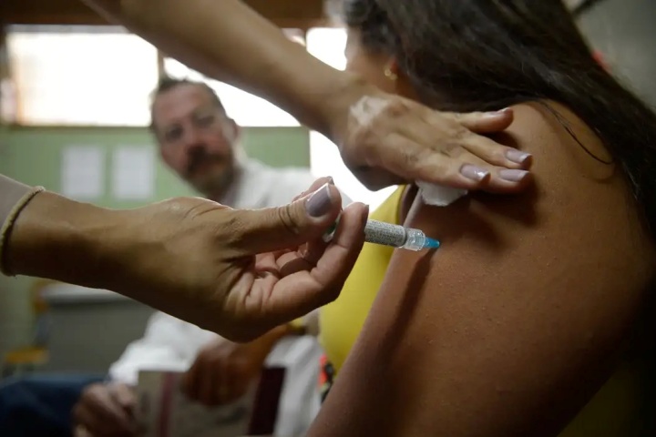 Ministério da Saúde amplia público-alvo da imunização contra o HPV