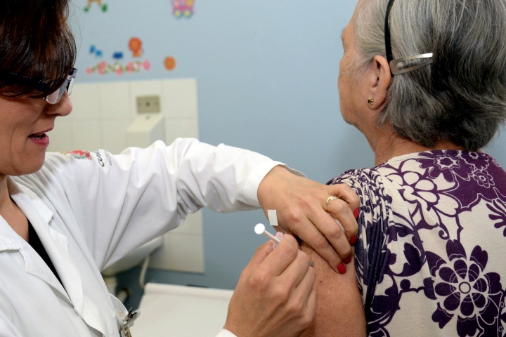 Paraná chega a 1 milhão de imunizados contra a gripe, porém cobertura ainda é baixa