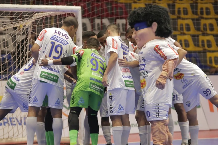 Umuarama Futsal empata com Guarapuava e segue na liderança da Série Ouro do Paranaense