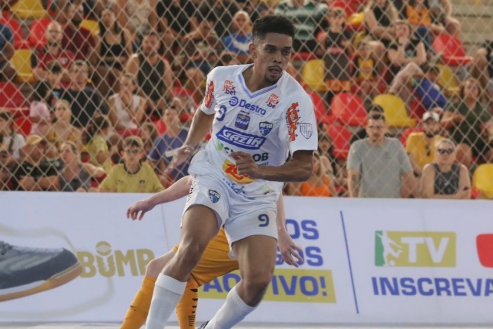 Após série de vitórias, Umuarama Futsal perde para o Magnus na LNF