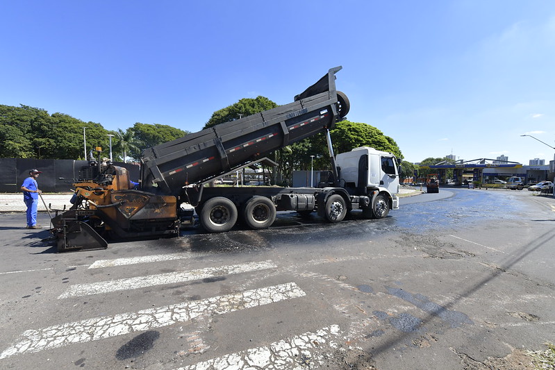 Prefeitura recuperou quase 200 mil m² de asfalto apenas nos quatro meses deste ano
