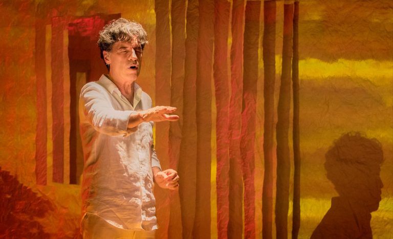 Ator Paulo Betti apresentará peça no dia 18 de junho no Centro Cultural; entrada é gratuita