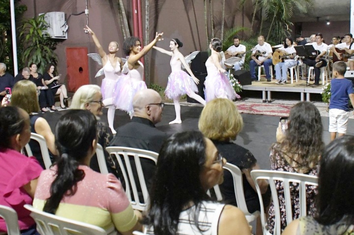 Fundação Cultural de Umuarama promove o III Sarau a partir das 19h30 desta sexta-feira