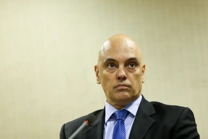Moraes deixa o comando do TSE; Cármen Lúcia assumirá o posto em junho