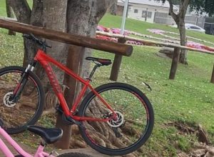 Jovem tem bicicleta furtada enquanto era atendido em clínica, em Umuarama