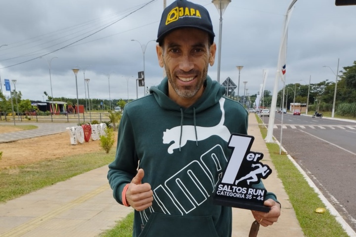 Atleta de Umuarama conquista pódio na primeira edição da Saltos Run no Paraguai