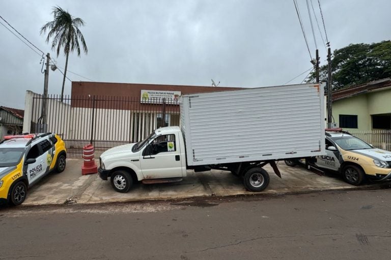 Caminhão furtado em Perobal durante a madrugada é recuperado em Francisco Alves